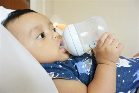 Penulis akui, ketika menyusukan si kecil dahulu, penulis juga mendapat saranan seperti hindmilk. Jenis Botol Susu Terbaik Untuk Bayi - Berbagai Jenis Itu