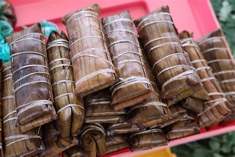 Pasang gulungan kertas hvs tadi pada sebuah potongan kardus seukuran dengan kotak tadi. Cara Membuat Lontong Dari Nasi Sisa / Wp 208 Ketupat Dari Nasi Sisa Dr Margono M Amir : Resep ...