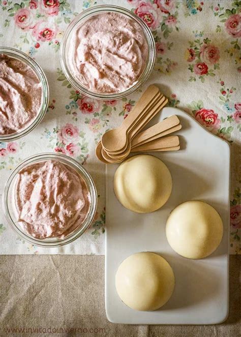 La preparación es similar a la de la receta tradicional, por lo que si ya tienes alguna experiencia previa, verás que te va a resultar muy sencillo preparar esta mousse de. Mousse de chocolate blanco y frutas rojas | Receta
