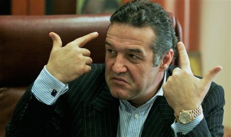 Gigi becali‏ @gigibecali 13 нояб. Cum face bani Gigi Becali, în plină pandemie. A găsit ...