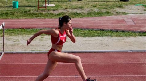 She competes in 100 m hurdles and 60 m hurdles. Luminosa Bogliolo si conferma campionessa italiana Under ...