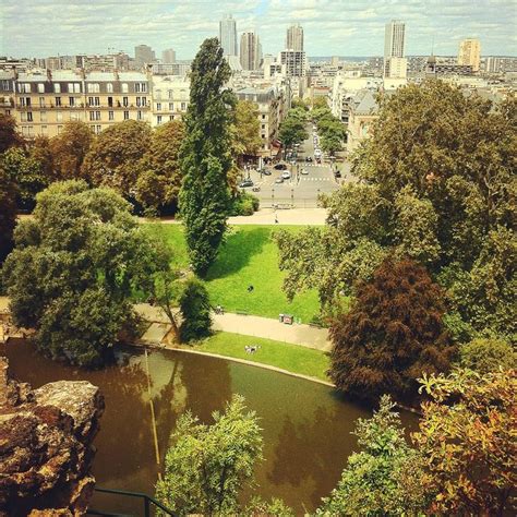 Le 1er avril 1867, pendant l'exposition universelle, est inauguré à paris un nouveau parc, élevé en seulement trois années sur un terrain. Paris - Buttes Chaumont