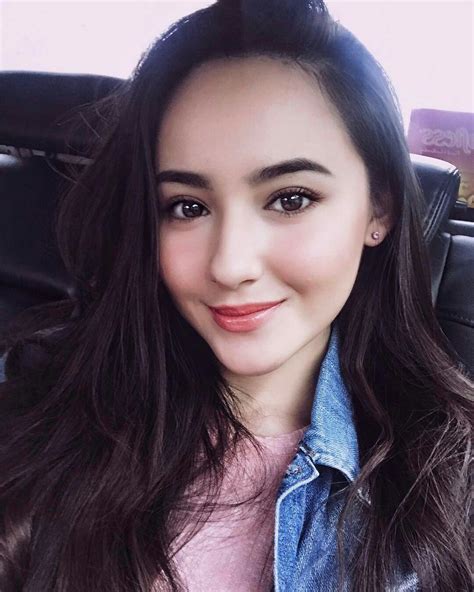 Ia mendirikan duet delisha bersama adiknya, mia delisha. Biodata Profil Hannah Delisha - Tularviral