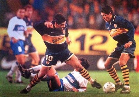 Ich bin 1,87m und wiege 95kg. Riquelme e Maradona atuando juntos pelo Boca ~ O Curioso ...