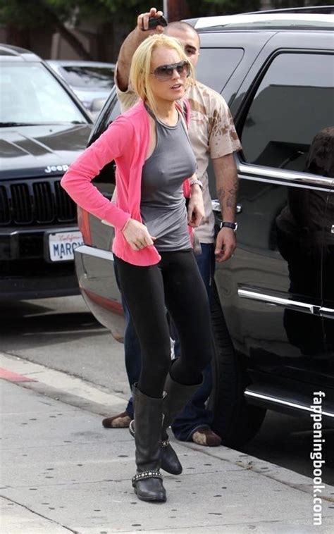 Check out the release date, story, cast and crew of all upcoming movies of lindsay lohan at filmibeat. Lindsay Lohan Nude, Sexy, The Fappening, Uncensored - Photo #343499 - FappeningBook
