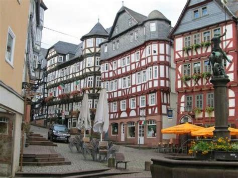 In marburg an der lahn wechseln sich bis zum nachmittag wolken und sonne ab bei temperaturen von 15 bis 20°c. Marburg an der Lahn | Places to visit, Marburg, Great places