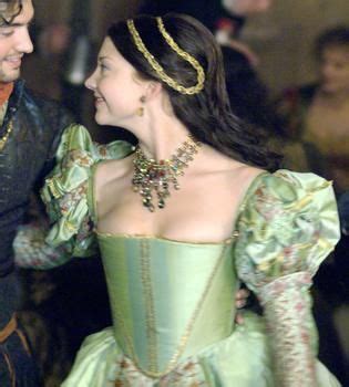 Anne boleyn has had a bad reputation for nearly 500 years. Anne Boleyn - The Tudors. | Vestidos de época, Ana bolena ...