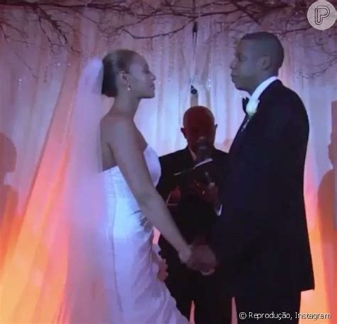 It takes a great deal of time for the person who did the betraying to show the other person. Jay-Z divulga imagens inéditas do casamento com Beyoncé ...