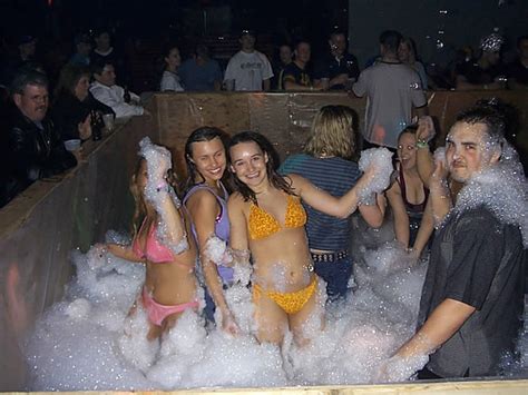 Show declension of foam party. Sioux Falls Foam Dance Party | Dakota Entertainment