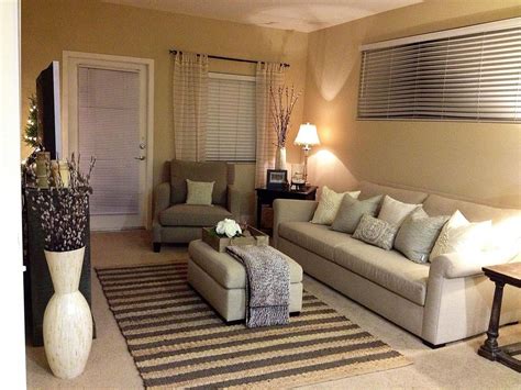 Placing furniture with round shapes and curved angles will break up the harsh straight lines. Unique Ideas for Small Corner In Living Room | Rectangular ...