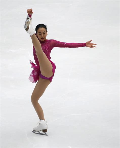 美しい演技に魅了される女子フィギュアスケート。 世界で活躍する選手たちはその演技だけでなく 世界で活躍する選手たちはその演技だけでなく、美人でかわいいことでも注目されています。 そこで今回は、歴代日本人女子フィギュアスケート選手の人気ランキングtop30 2018年冬 最新版を. Mao Asada of team Japan performs during the ladies' singles short program during China ...