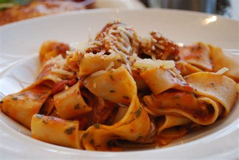 Come si usa il concentrato di pomodoro. Come si prepara il vero ragù alla napoletana - Bigodino