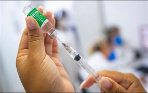 Las pruebas de la vacuna contra el coronavirus que desarrollan la farmacéutica astrazeneca y la universidad de oxford fueron puestas en pausa por precaución. COVID-19: AstraZeneca prevé tener nueva vacuna para fines ...