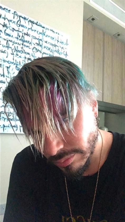 We have 18 images about j balvin hairstyles including images, pictures, photos, wallpapers, and not only j balvin hairstyles, you could also find another pics such as nicky jam, vibras, billboard. Pin by Carmen on J Balvin | Hair styles, Dreadlocks, Beauty