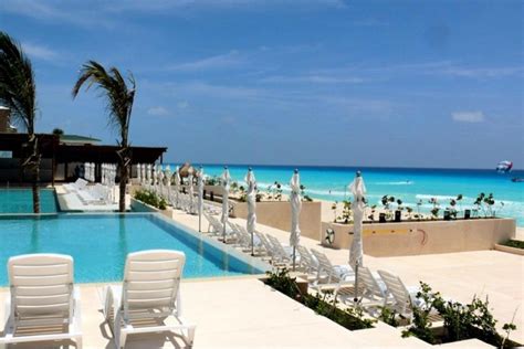 Cancún is famed for its lively bars, restaurants, and nightlife. Adults-Only Hotels: Hotels in Cancún