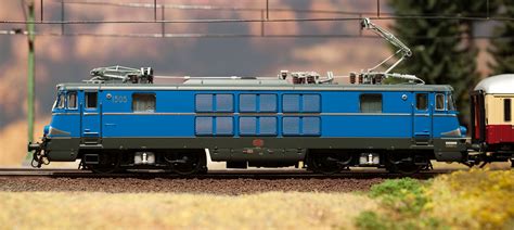 Toevallig eens op ebay gekeken en daar sprong voor een eerlijke prijs ls models 47221 (sbb ric rijtuigen) in het zicht. SNCB 15