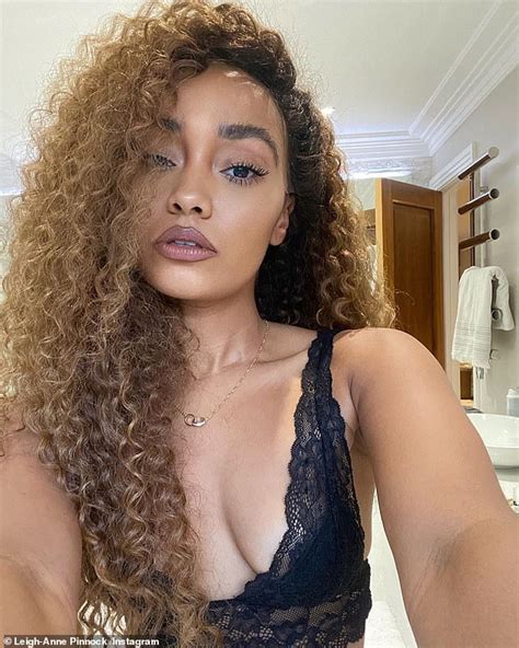 Seninle tanışmak için sabırsızlanıyoruz ifadelerini kullandı. Little Mix's Leigh-Anne Pinnock shows off her cleavage in ...