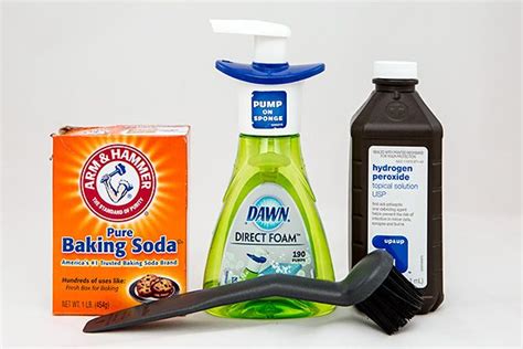 Hydrogen peroxide is fantastic, but do you know all of its uses? Pin by Simply Rebekah on Your Green Resource | Cleaning ...