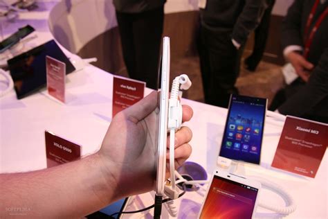 The world's first smartphone quad hd 2560x1440. Hands-on: Vivo Xplay 3S with 2K Screen, Already a Fast ...