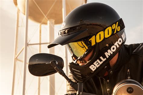 Ben branch october 6, 2016. Bell Moto 3: A dirty-looking street helmet for the retro ...