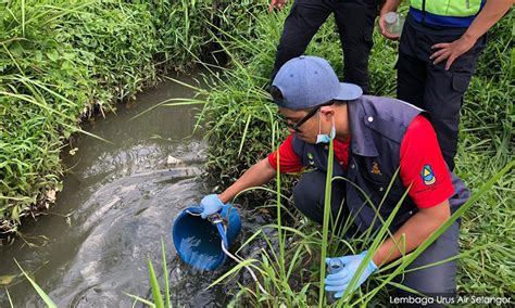 Air selangor will upgrade the information on unscheduled water supply disruption from time to time through all mediums of air selangor communications including twitter, facebook, instagram and our website at www.airselangor.com, she said in a statement here tonight. Sungai Gong factories linked to latest water disruption