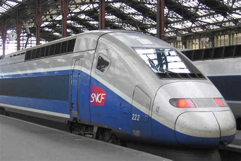 Aujourd'hui, lendemain de sortie du calendrier de déconfinement, le même billet : Réserver un billet SNCF à horaire variable | MenagereMag.com