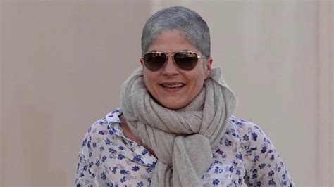 Näytä lisää sivusta selma blair facebookissa. Nach Chemo: Selma Blair begeistert mit grauem Kurzhaar ...
