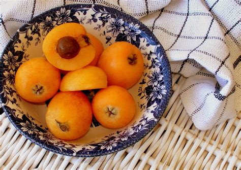 Tra queste ricette non possiamo non tenere presente quelle delle classiche marmellate e confetture o dei liquori fatti in casa. Benefici delle nespole - Non sprecare