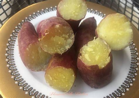 See more ideas about indonesian food, cooking, recipes. Resep Ubi Jepang Kukus oleh Blossomville Kitchen - Cookpad