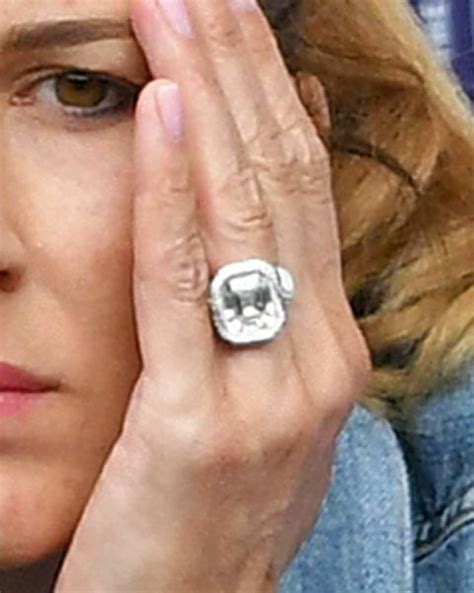 Roger federer's wife, mirka federer, debuted a massive engagement ring at wimbledon 2019, drawing significant attention in the men's final. Best Twitter reactions to Roger Federer's wife's ...