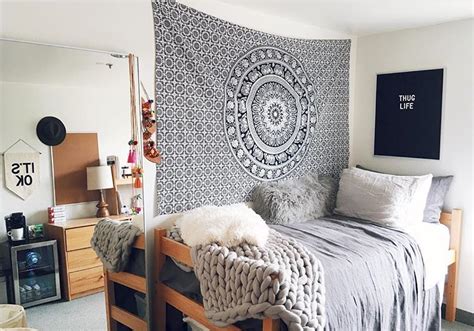 Nevertheless, it's the part of the room that can. Dorm Room Wall Decor | Dorm room wall decor, Dorm wall decor