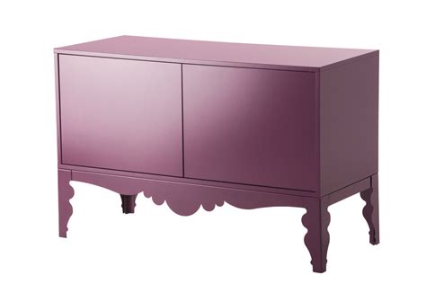 Grand buffet bas, de marque ikea, modèle markör, en pin vernis mat (sauf dos : buffet bas ikea