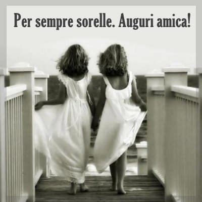 Un anno in più bussa alla porta, ti alzi con già la luna storta. Frasi di buon compleanno per WhatsApp: immagini e testo