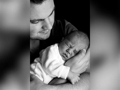If your baby seems uncomfortable after a feeding, he may need to be burped. మీ బేబీ చేత వేగంగా తేన్పించేలా చేయటం ఎలా - స్టెప్ బై ...