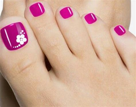 Diseños para pedicure en esmalte azul y plata. Ideas de pedicure para verano (8) - Curso de Organizacion del hogar