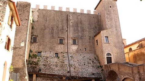 1980's, books, bread bags and bullies, fiction, steven manchester. Maenza Italy, Hill Town In Latina Province - YouTube