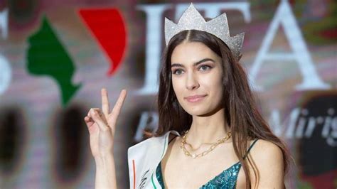 Martina colombari ha spiazzato tutti su instagram con un messaggio pieno d'amore per il suo compagno billy costacurta. Chi è e cosa fa Martina Sambucini, Miss Italia 2020 ...