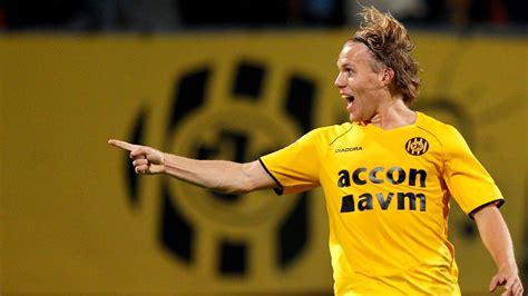 Persoonlijke pagina over mijn roda jc en voetbal shirts verzameling. Verder Kijken - Assistkoning Vormer belangrijk voor Club ...