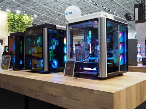 Das mainboard wird um 90 grad gedreht montiert und ist durch gleich drei glasseiten sichtbar. 4面強化ガラスの水冷向けフルタワー、Thermaltake「Level 20 HT」 - エルミタージュ秋葉原