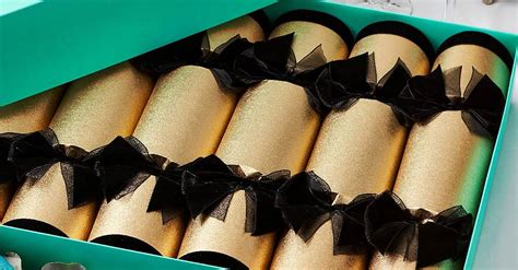10 best christmas crackers of july 2021. +Luxary Christmas Crackers With Usa / 10 Best Luxury ...