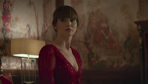 Russian spies are apparently everywhere, and we seem to be in the middle of the cold war 2.0. Secondo trailer italiano per "Red Sparrow": il nuovo ...