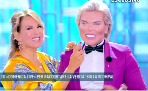 'human ken doll' rodrigo alves shares horrifying images of surgery for 'spaghetti and meatball' face. Rodrigo Alves: 58 operazioni per assomigliare a Ken | Le ...