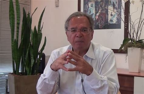 Paulo guedes desiste de criar novo imposto sobre transações finaceiras. 'A velha política morreu em praça pública', diz Paulo Guedes