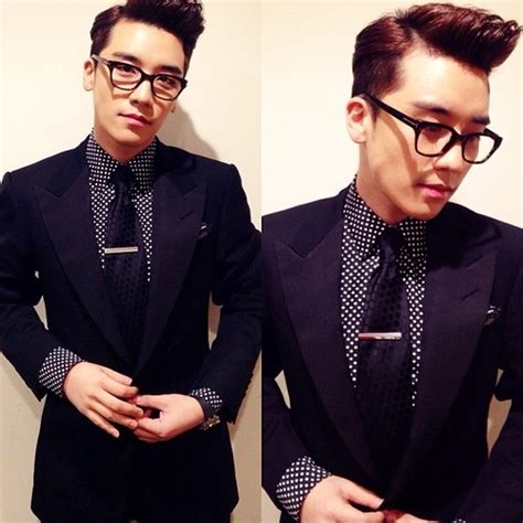 Halo, ini adalah woollim entertainment. Seungri Big Bang Demam Tinggi Hingga Pingsan - KapanLagi.com