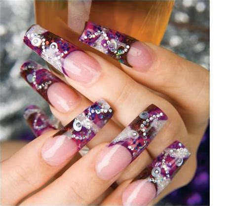 Uñas acrílicas rosa de castilla con estampado de foil floreado. DECONAILS GÁLDAR: Adentrate en el mundo se las uñas...