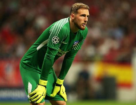 Se cumplen 6️⃣ años del debut con el atleti (16.9.2014) de un auténtico portento bajo palos: Manchester United want Oblak to replace De Gea