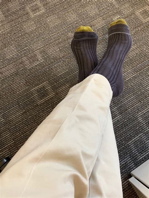 Socks are great and durable, due to them being part synthetic they breathe and wick moisture better than the 100% cotton gold toes which i wear all day in my casual shoes, i use these socks for boot sports like skiing and inline skating to avoid blisters. Pin by Mattbrenner on Gold Toe Socks (With images) | Sock ...