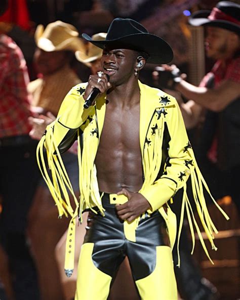 Gana un patinete eléctrico con LIL NAS X y LOS40 | Radio ...