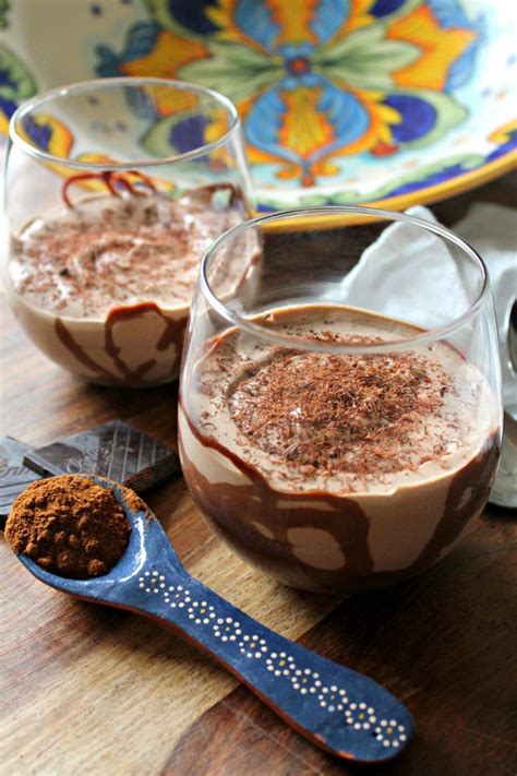 When i think of mexican food, i generally don't think about dessert. Mexican Chocolate Yogurt Mousse Cups | Rezept ...