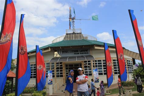 It is situated within the parliamentary constituency of simpang renggam. its my world: Festival Layang- Layang Antarabangsa